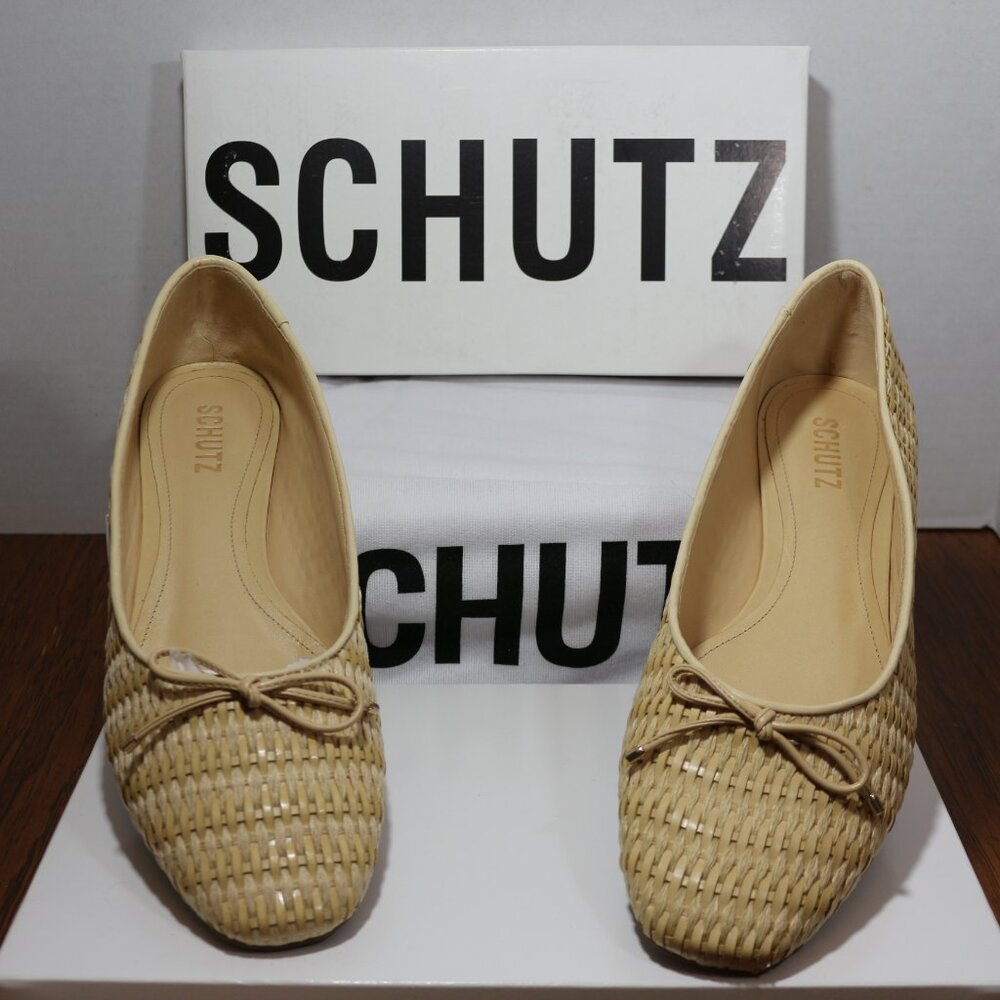 NEW IN BOX SCHUTZ BEIGE ARISSA STRAW FLATS.